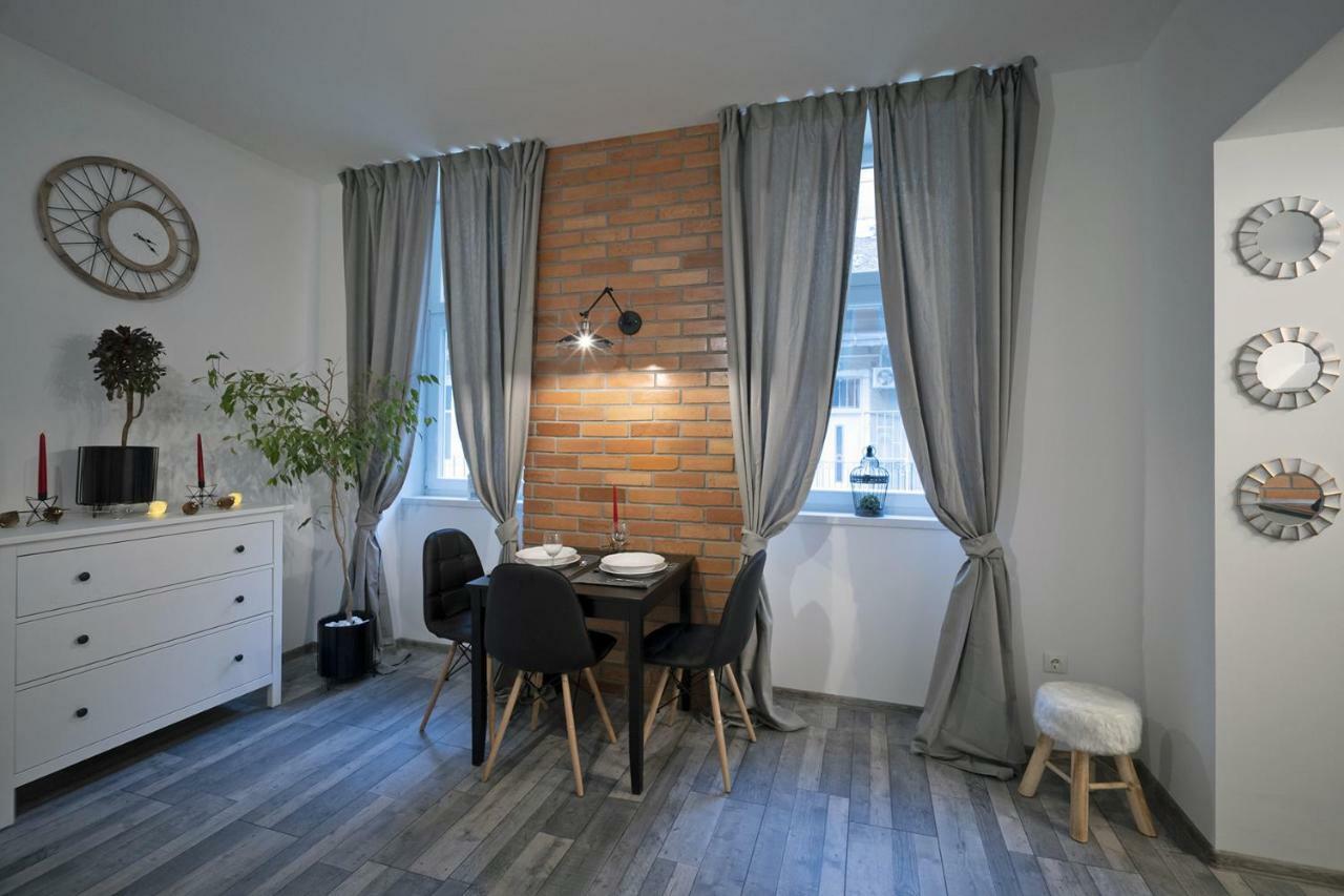 Standard Apartment By Hi5 -Akacfa 57 부다페스트 외부 사진